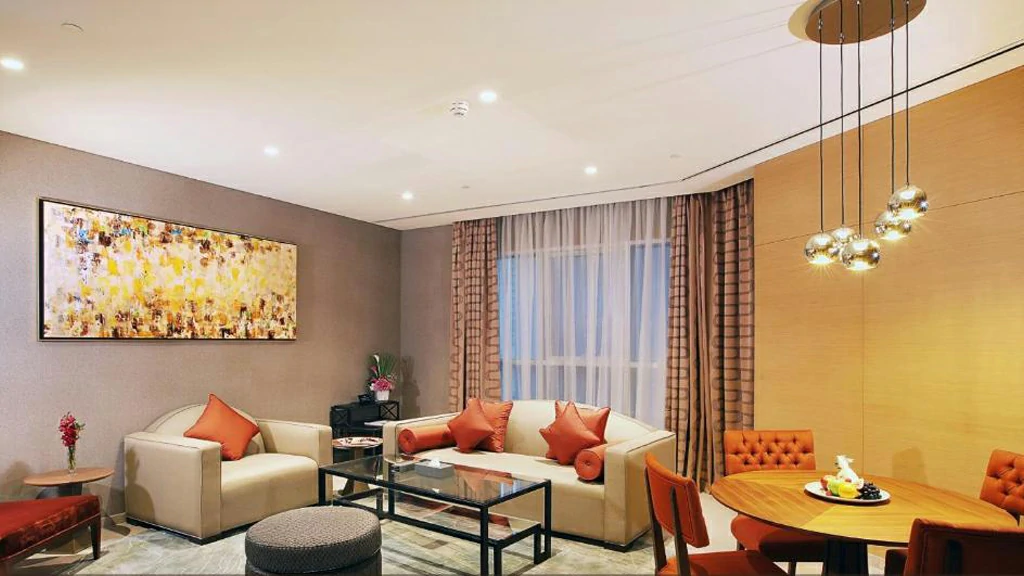 هتل گرند کازموپولیتن دبی